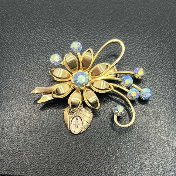 Vintage gold tone blue flower rhinestone Virgin Mary Catholic brooch pin - Picture 6 of 10